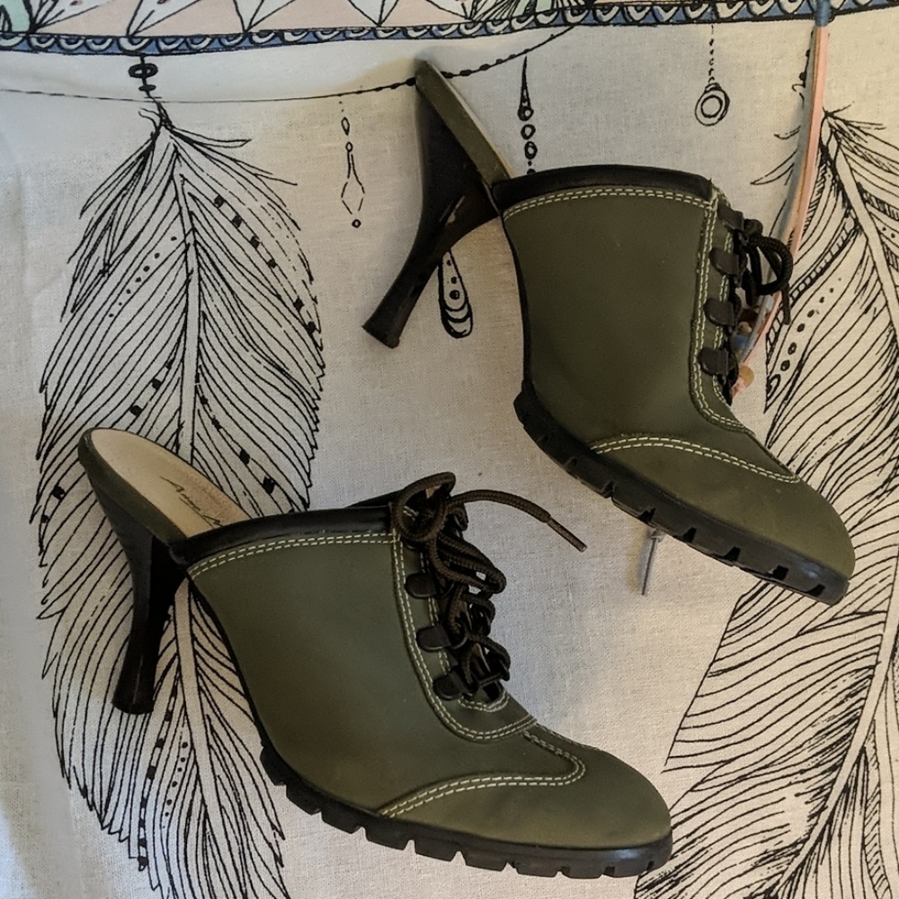 Anne Michelle Heels👠💚